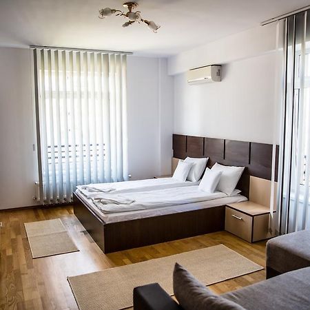 Apartmán Do Not Enter Studio Loft Oradea Pokoj fotografie