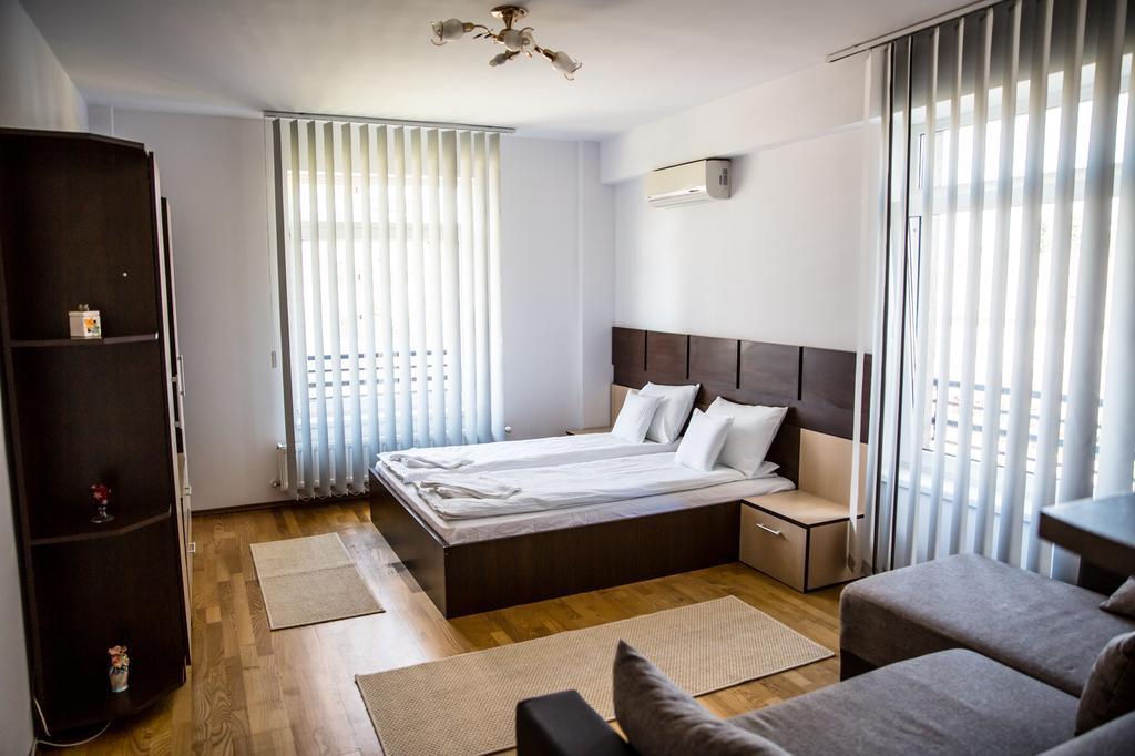 Apartmán Do Not Enter Studio Loft Oradea Pokoj fotografie